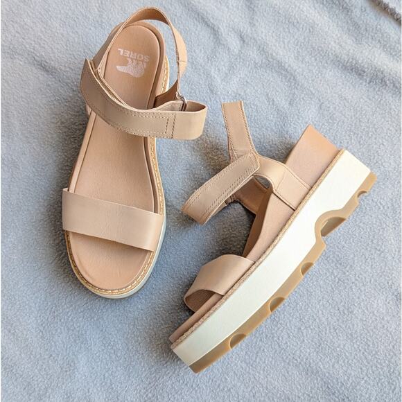 NWOT Sorel Joanie IV Y-Strap Wedge Tan Leather Platform Sandals, size 7.5 - Picture 1 of 5
